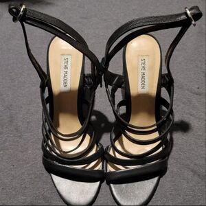 Steve Madden Shoes Size 9.5. Very good condition.